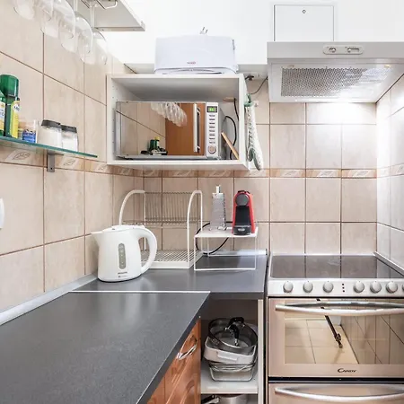 Апартаменты Riverside Cozy And Spacious *