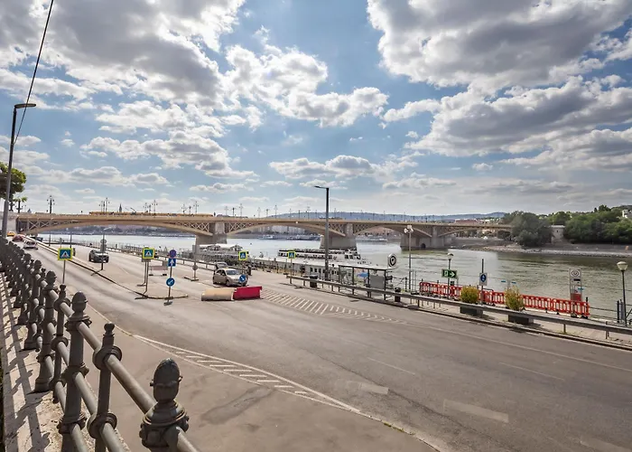 Riverside Cozy And Spacious * 布达佩斯