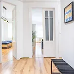 Riverside Cozy And Spacious Lejlighed